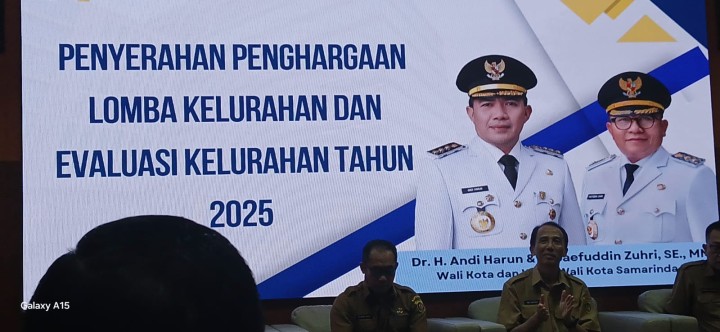 Penyerahan Penghargaan lomba kelurahan Dan Evaluasi Kelurahan Tahun 2025