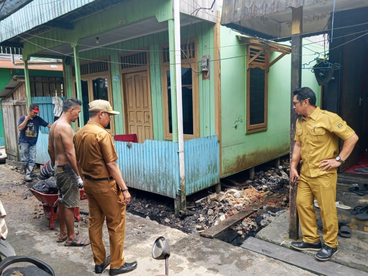 Lurah dan Kasi Ekobang Kelurahan Sungai Dama Monitoring Kegiatan Pro-Bebaya Tahap 2 Tahun 2025