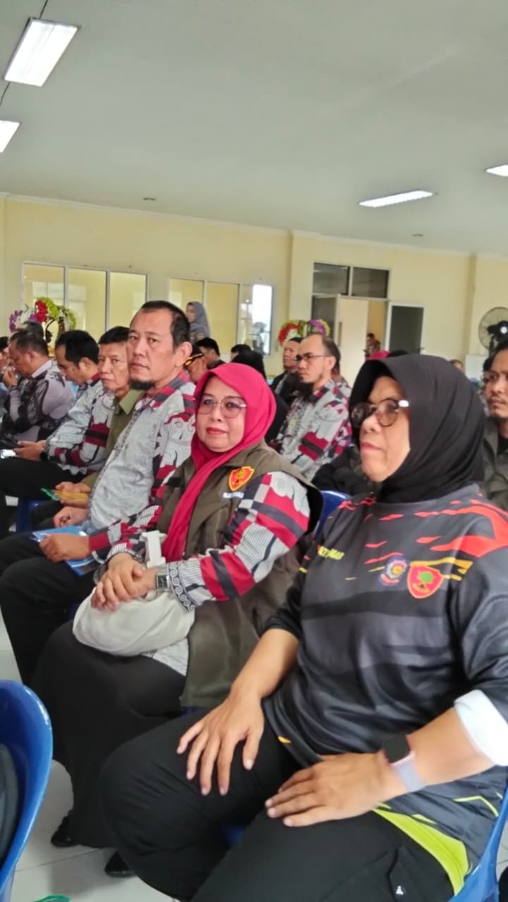 Kasipem dan Satlinmas Kelurahan Sungai Dama Hadiri Rapat Kerjasama Pencegahan dan Penanganan Gangguan Ketentraman dan Ketertiban Umum