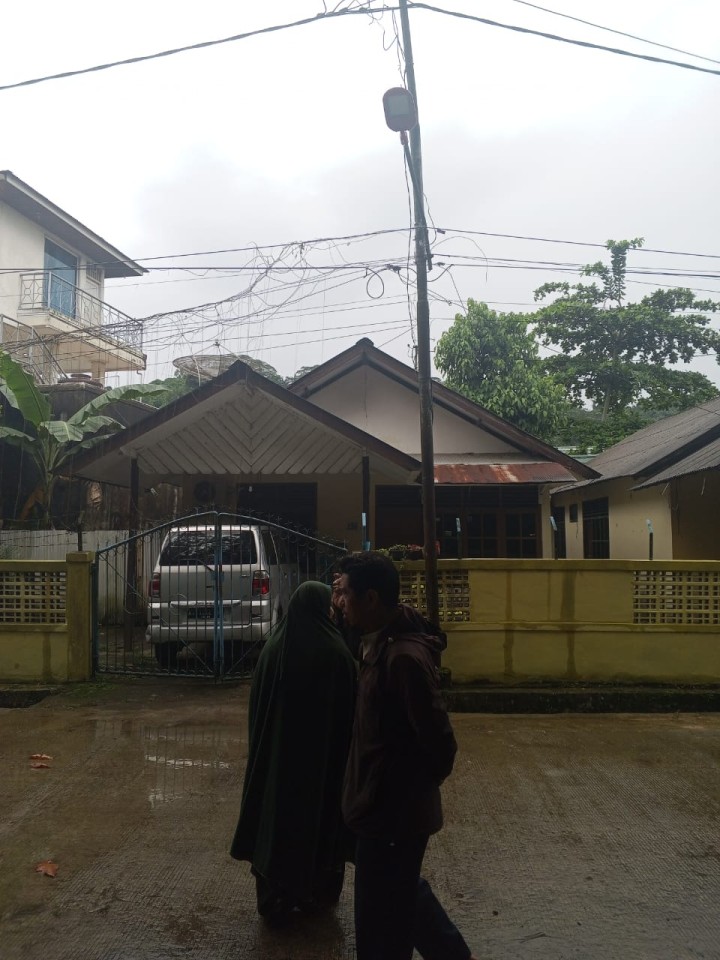 Meninjau padamnya lampu yg berada di beberapa titik RT.01 dan 03 Di Jl.Tonggkol atas laporan RT.01 tanggal 23 Oktober 2025 pada Jam. 19.00