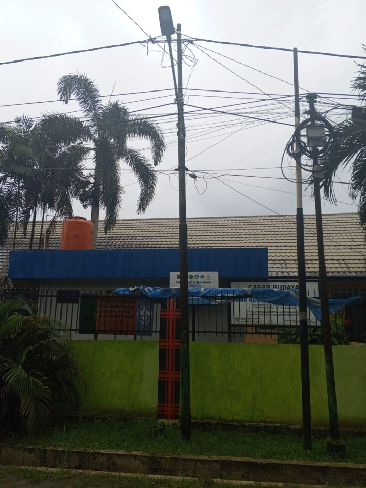 Meninjau padamnya lampu yg berada di beberapa titik RT.01 dan 03 Di Jl.Tonggkol atas laporan RT.01 tanggal 23 Oktober 2025 pada Jam. 19.00