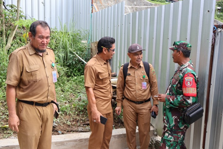 Penyerahan Kompensasi pemerintah dan proyek PP untuk masyarakat yg berdampak kerusakan di terowongan Kel sungai dama