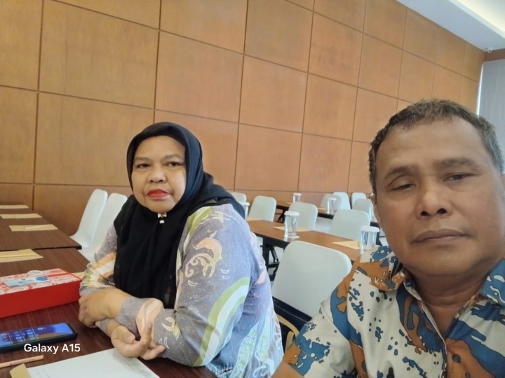 Sekretaris Lurah Sungai Dama Menghadiri Rapat Pengendalian Program (RADALGRAM) DPPKB Kota Samarinda Di Hotel Puri Senyiur Kota Samarinda