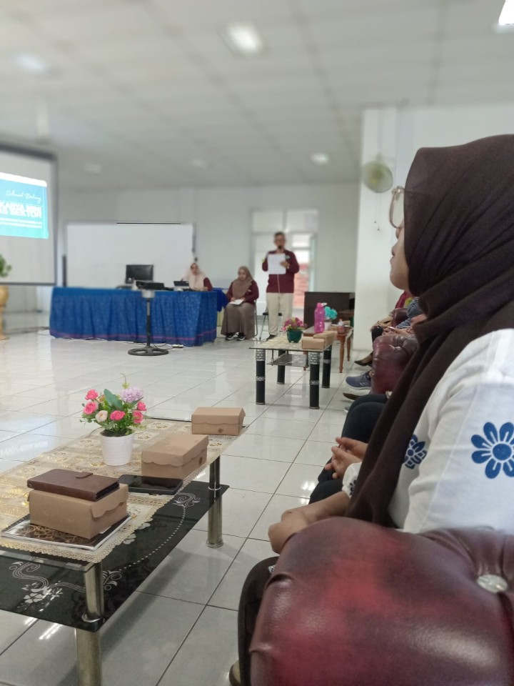 Kasi Kesra Kelurahan Sungai Dama Mengikuti Loka Karya Mini Lintas Sektor Kecamatan Samarinda Ilir Di Aula Kantor Kecamatan Samarinda Ilir