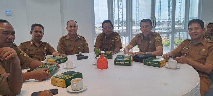 Lurah Menghadiri RAPAT GEBYAR PAJAK DAERAH KOTA SAMARINDA TAHUN 2025