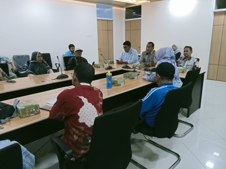 Rapat mediasi pembahasan lahan di terowongan sungai dama antara pemilik lahan di kantor PUPR kota Samarinda
