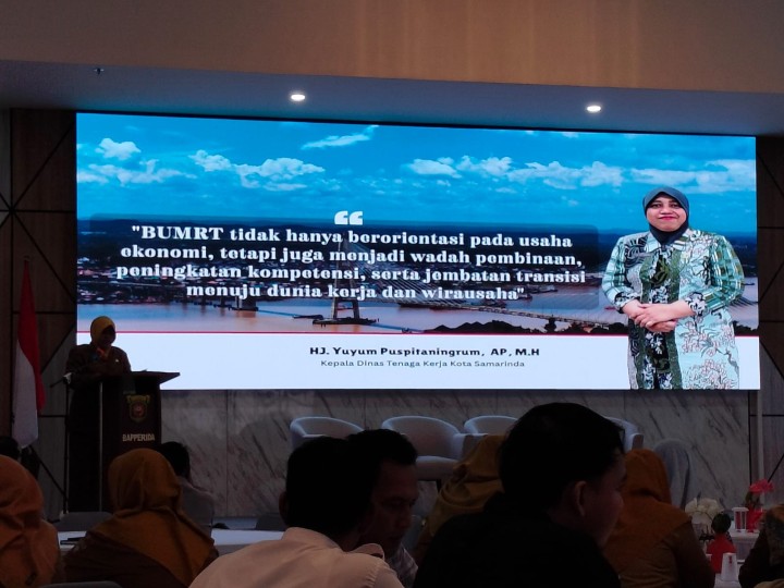 Lurah Sungai Dama  Menghadiri Sosialisasi Integrasi BUMRT dengan Ketenagakerjaan