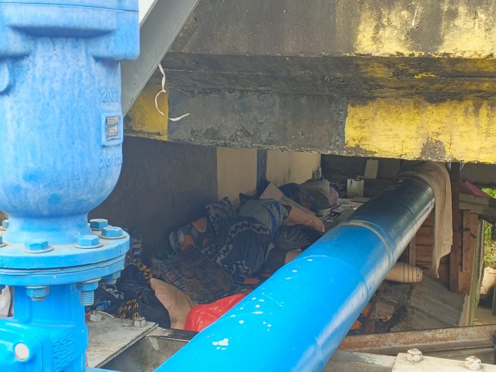Lurah Sungai Dama Bersama Kasi Pemerintahan Kecamatan Samarinda Ilir dan Satpol PP Tertibkan Gepeng (Gelandang/Pengemis) di Kolong Jembatan S