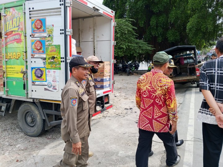 Lurah Sungai Dama Bersama Kasi Pemerintahan Kecamatan Samarinda Ilir dan Satpol PP Tertibkan Gepeng (Gelandang/Pengemis) di Kolong Jembatan S