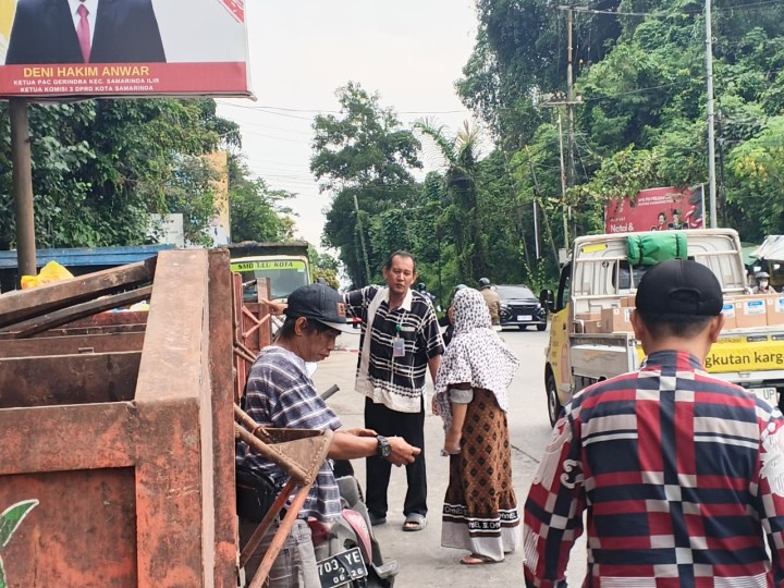 Lurah Sungai Dama, Kasi Pemerintahan Dan Staff  Monitoring TPS Gunung Mangga