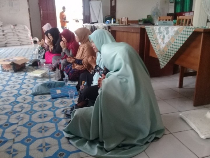 Rapat Pertemuan PKK dan Arisan Rutin Tiap Bulannya