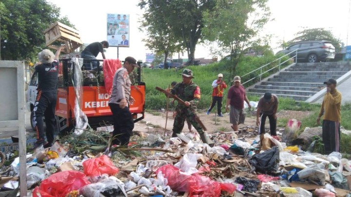 Kegiatan : Gotong Royong