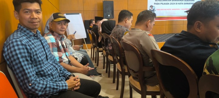 Pelantikan dan pembekalan pengawas TPS (PTPS) se kecamatan samarinda seberang di hotel puri senyiur oleh Bawaslu