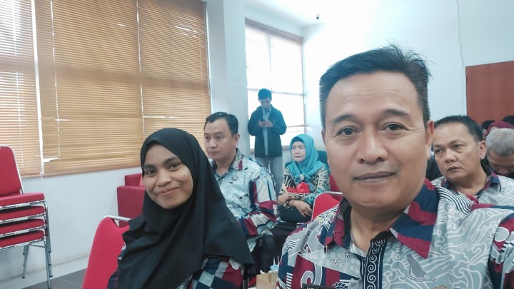 Seklur dan Staf Hadiri Rapat Pemusnahan Arsip Tahap I