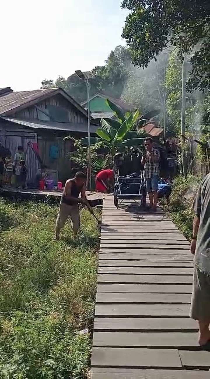 Semangat Gotong Royong Warga Sungai Keledang