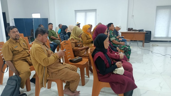 Musyawarah Pembentukan Koperasi Merah Putih di Kelurahan Sungai Keledang