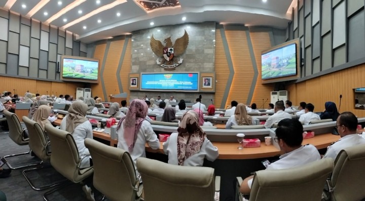 Rapat Koordinasi Tindak Lanjut Pendalaman Juklak dan Juknis Musyawarah Kelurahan Pembentukan Koperasi Merah Putih.