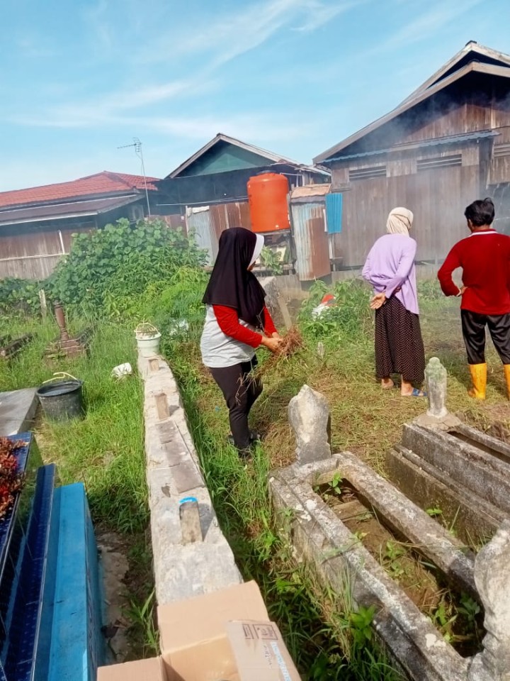 Gotong Royong Warga Sungai Keledang