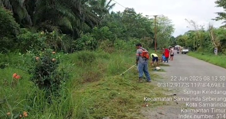 Gotong Royong Bersama Warga Sungai Keledang