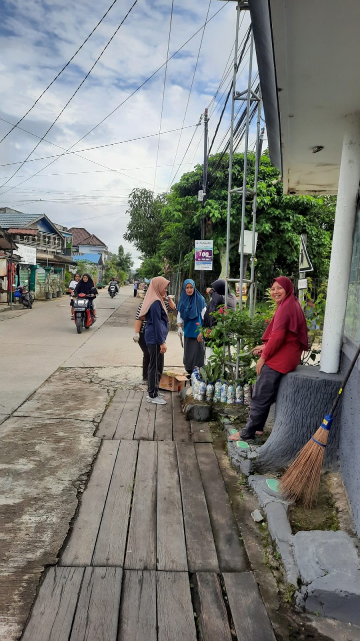Gotong Royong Bersama Warga Sungai Keledang