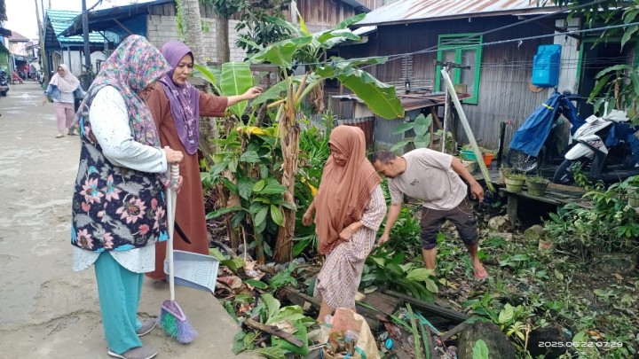 Gotong Royong Bersama Warga Sungai Keledang
