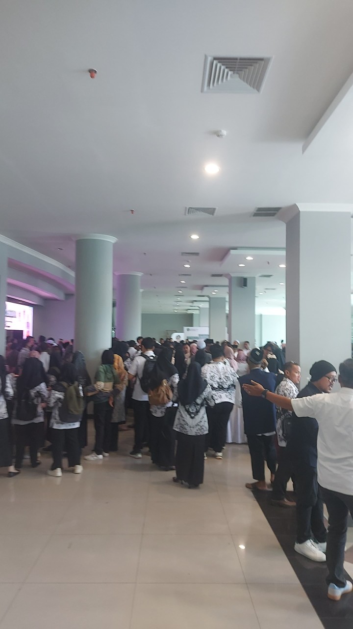 Penyerahan Penghargaan GRATISPOL, JOSPOL & Perjalanan Religi