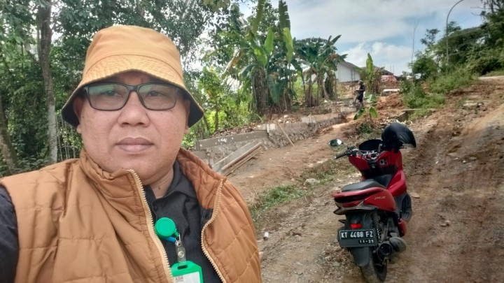 Monitoring Pembangunan Pagar Aset Daerah