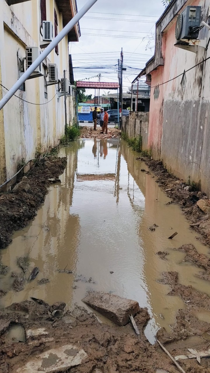 Tindak Lanjut Laporan Warga: Genangan Air di Wilayah RT 23 & RT 03 || Senin, 30 Juni 2025