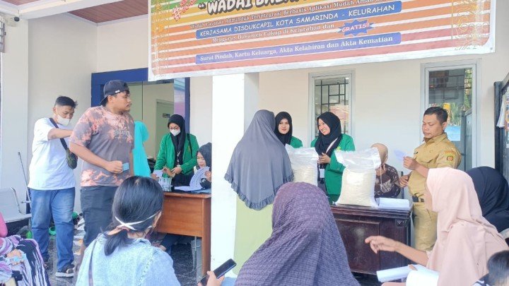 Distribusi Beras Bersama Mahasiswa KKN UINSI || Senin, 21 Juli 2025