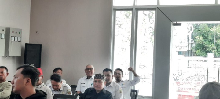 Pejabat Kelurahan Hadiri Sosialisasi Mekanisme Penyusunan SPJ Pokmas & PKK || Rabu, 23 Juli 2025