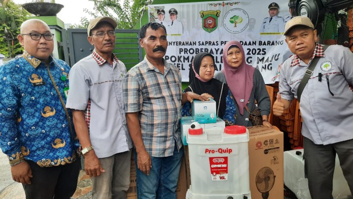 Penyaluran Barang Bantuan Pokmas Keledang Maju Bersama PPTK dan Pendamping || Kamis, 17 Juli 2025