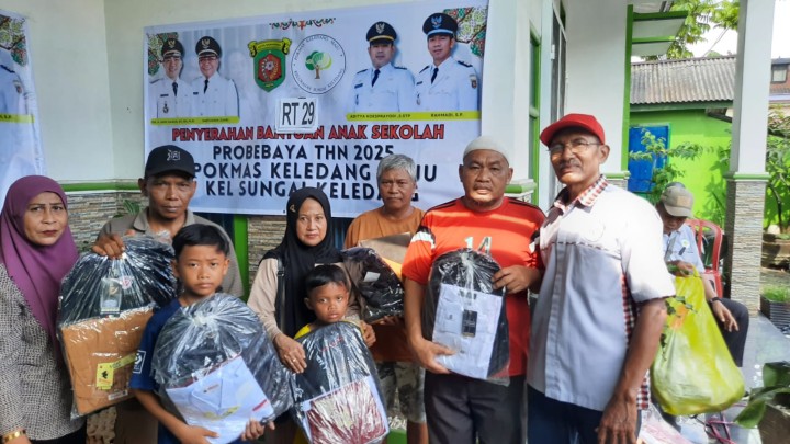 Pokmas Keledang Maju Salurkan Berbagai Bantuan Fasilitas Warga || Jum'at, 25 Juli 2025