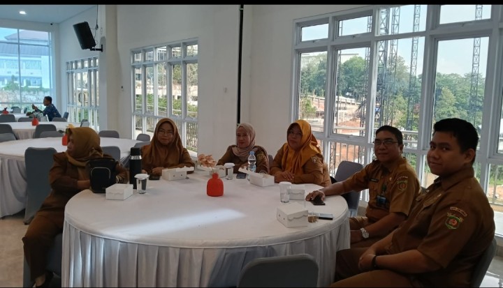 Rapat Tim Koordinasi Penanggulangan Kemiskinan Kota Samarinda  || Senin, 01 Desember 2025