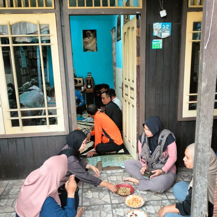 Rembuk Warga RT 33 Jl Bung Tomo, Gg Abd Hamid || Senin, 01 Desember