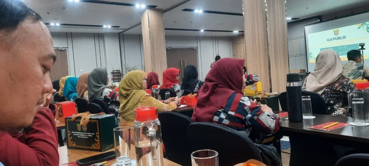 Uji Publik Rancangan Penyusunan Peta Jalan Pembangunan Kependudukan Kota Samarinda 2025–2029 || Kamis, 04 Desember 2025