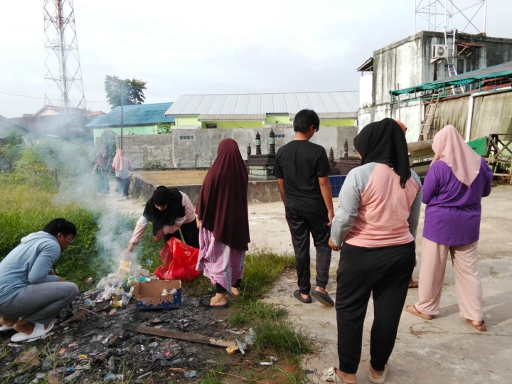 Gotong Royong Warga Kelurahan Sungai Keledang || Minggu, 15 Februari 2026