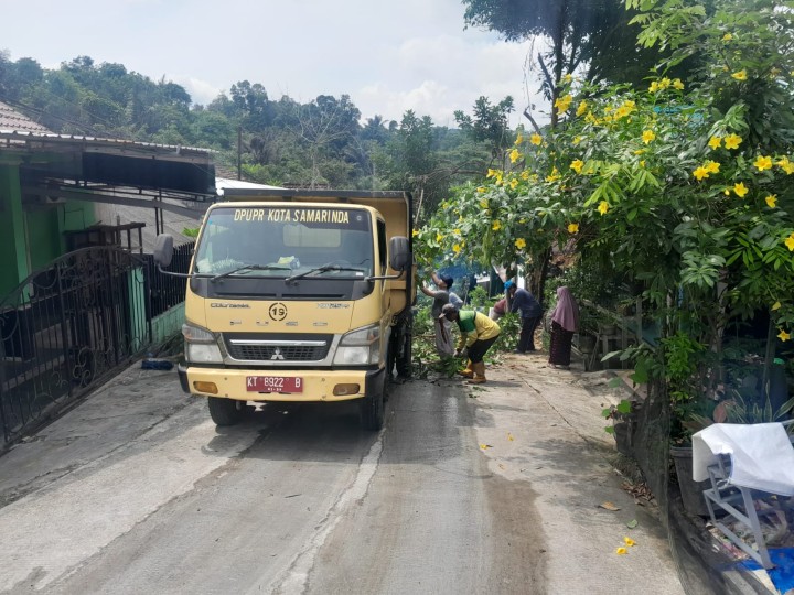 Gotong Royong Warga Kelurahan Sungai Keledang || Minggu, 12 April 2026