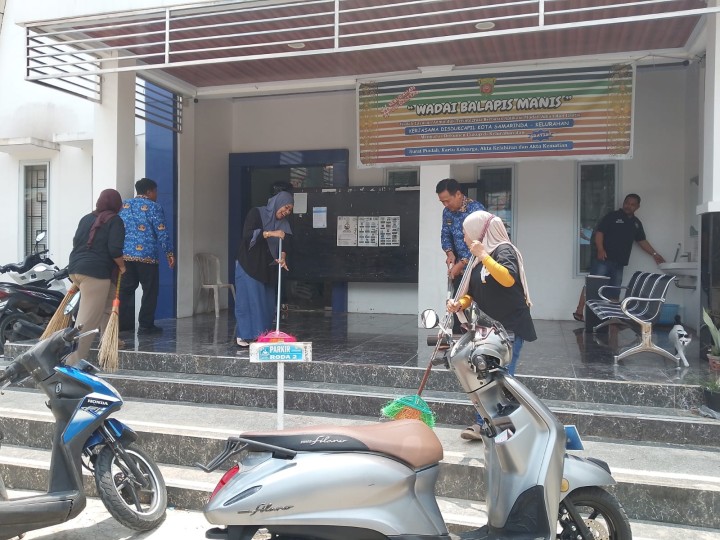 Gotong Royong Pegawai Kelurahan Sungai Keledang || Jum’at, 17 April 2026