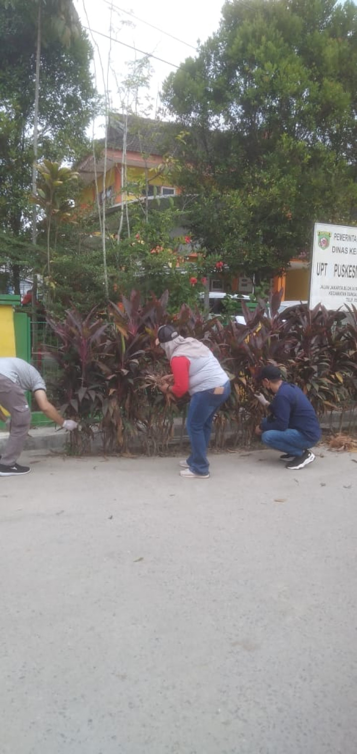 Gotong Royong / Kerja Bakti Massal bersama Puskesmas Loa Bakung