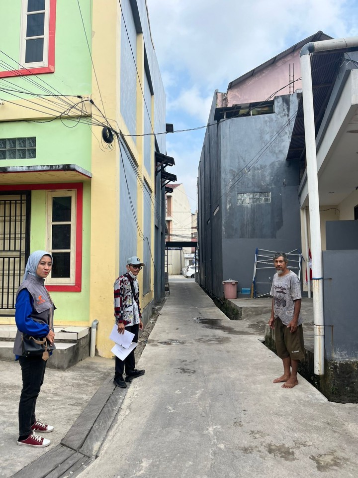 Meninjau lokasi RT.02