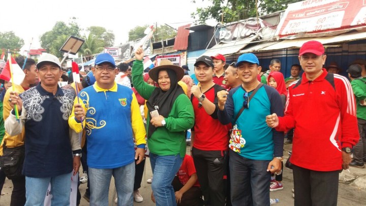 Mengikuti pawai Pembangunan Tahun 2017
