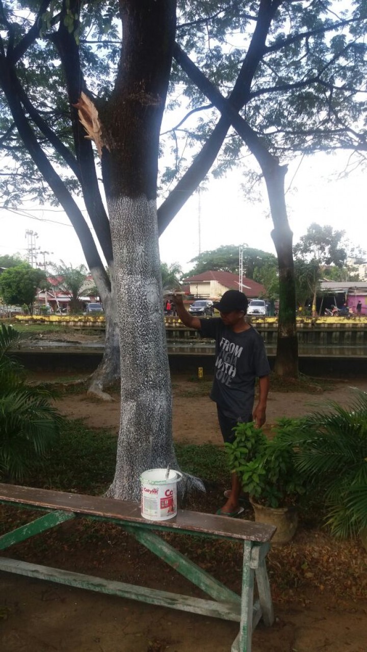 bulan bakti gotong royong