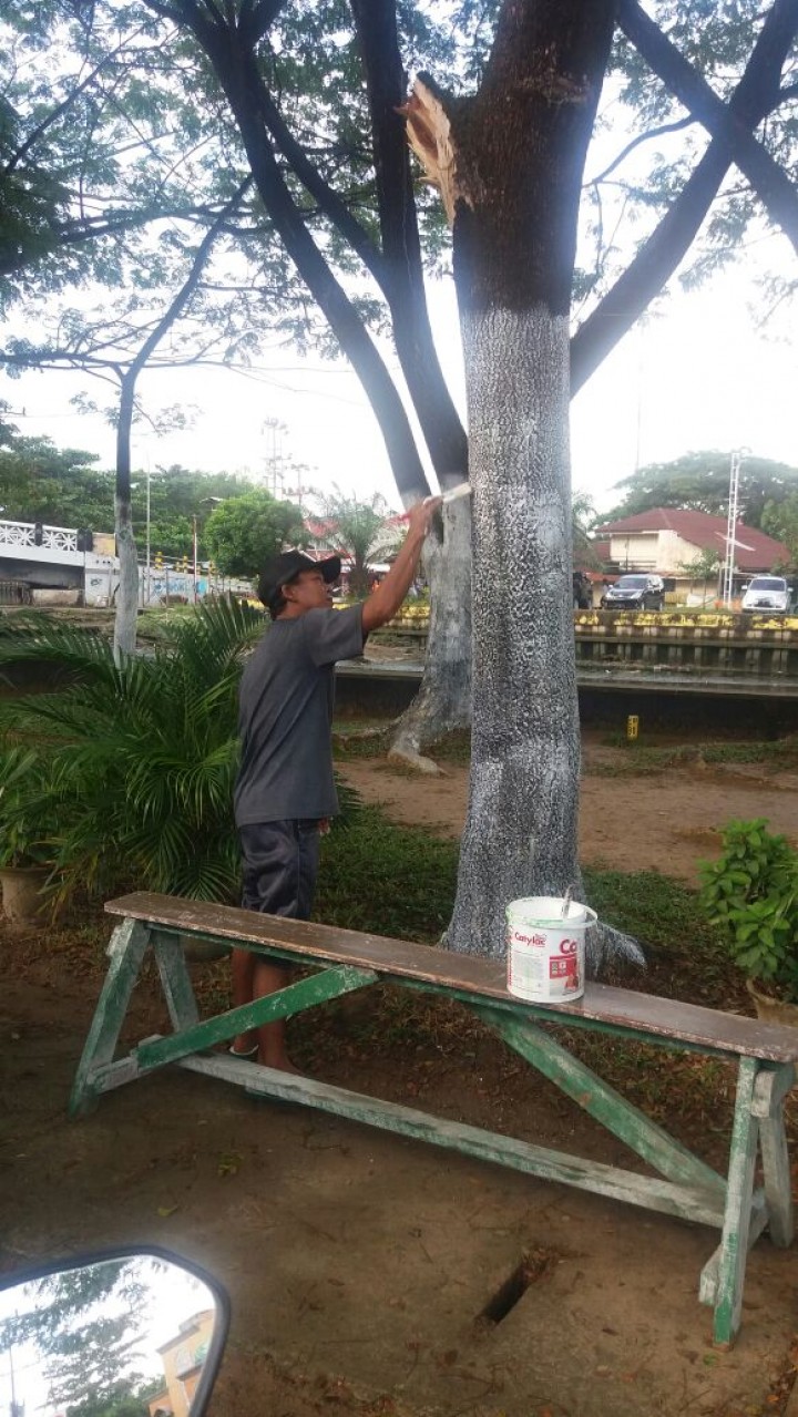 bulan bakti gotong royong
