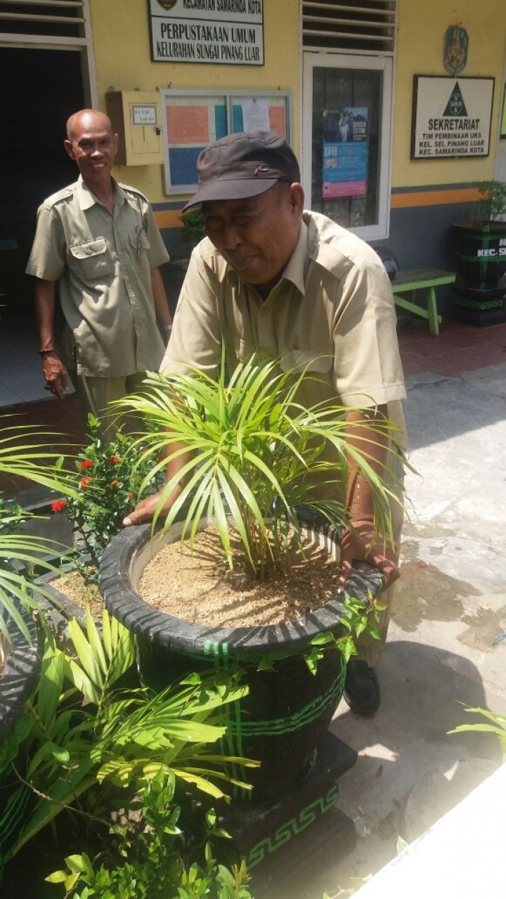 bulan bakti gotong royong