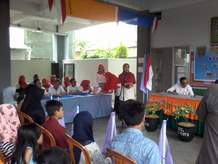 mengikuti kegiatan pelantikan Forum Layak Anak Kecamatan Samarinda Kota