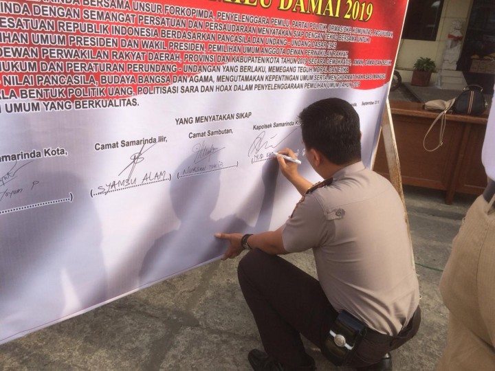 Deklarasi Pemilu Damai PILEG 2019 Kecamatan Samarinda Kota, Kecamatan Sambutan,Kecamatan Samarinda Ilir hari jum'at 14 september 2018