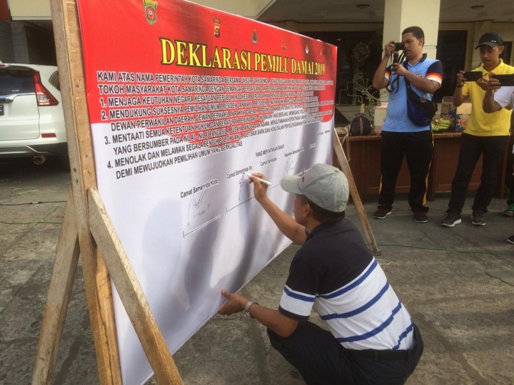 Deklarasi Pemilu Damai PILEG 2019 Kecamatan Samarinda Kota, Kecamatan Sambutan,Kecamatan Samarinda Ilir hari jum'at 14 september 2018