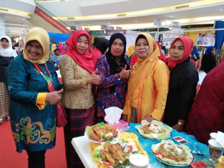Kegiatan lomba lomba kegiatan PKK  kelurahan sungai Pinang Luar