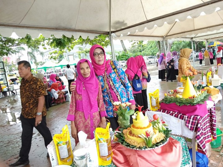 Lomba nasi kuning