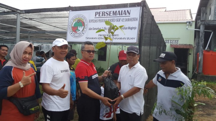 Sabtu, 03 Februari 2018. Jalan Sehat & Gotong Royong Massal bersama Bapak Walikota Samarinda.